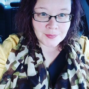 Meet your Posher, Kindra